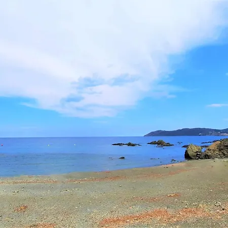 Magnifico Cerca De La Playa En Llanca, Se Admiten Mascotas - Es-170-19 * リャンサ